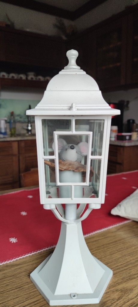 Dekorativní lampa s myší